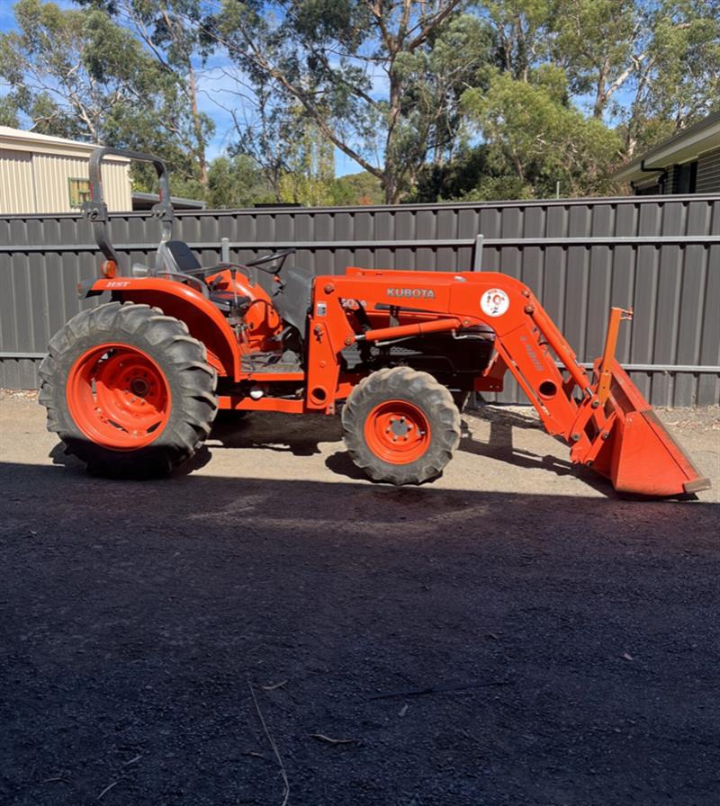 Kubota L5030D tractor