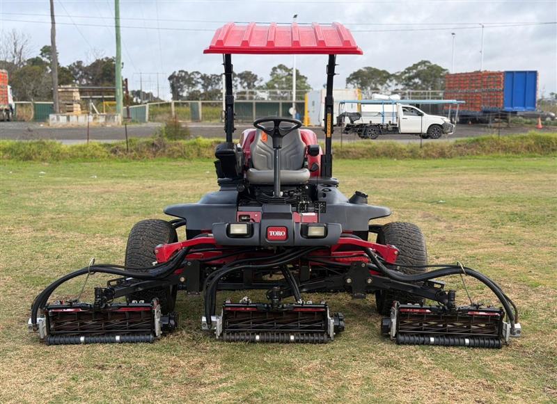 Toro Reelmaster 7000D ride on fairway cylinder reel greens golf course lawn mower