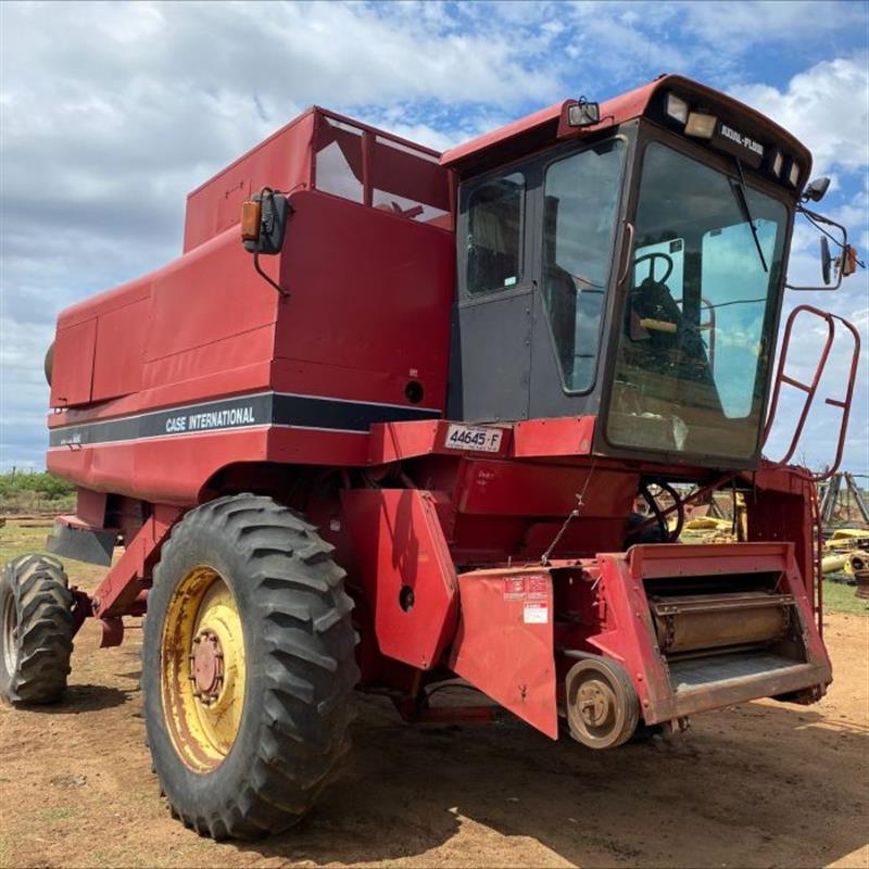 International/Case IH 1680 combine harvester