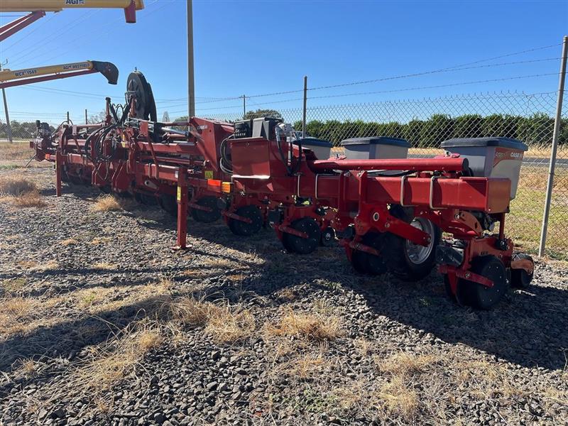 Case IH 2130 early riser stack fold planter