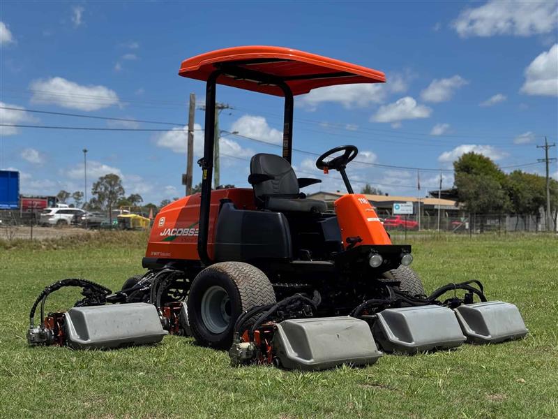 Jacobsen LF4677 4wd ride on fairway ...