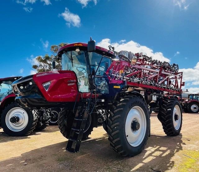 Case IH 4450 patriot self propelled sprayer