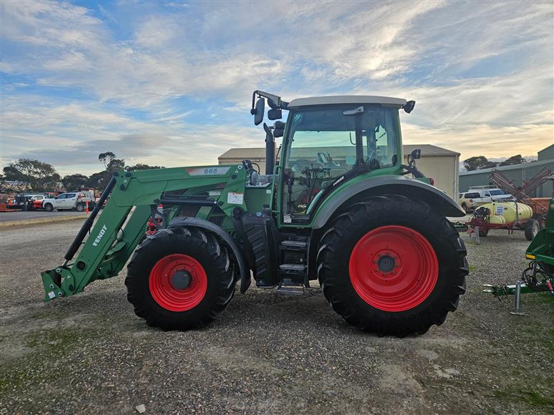 Fendt 514 SCR power with FD665 fel cab tractor