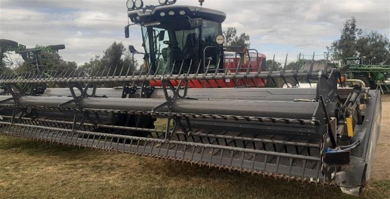 Massey Ferguson WR 9860 windrower