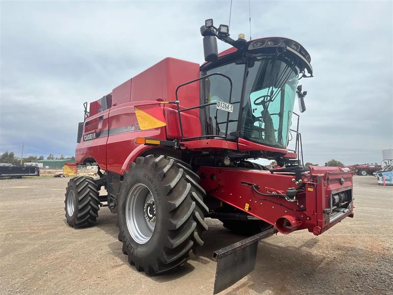 Case IH 7240 combine harvester