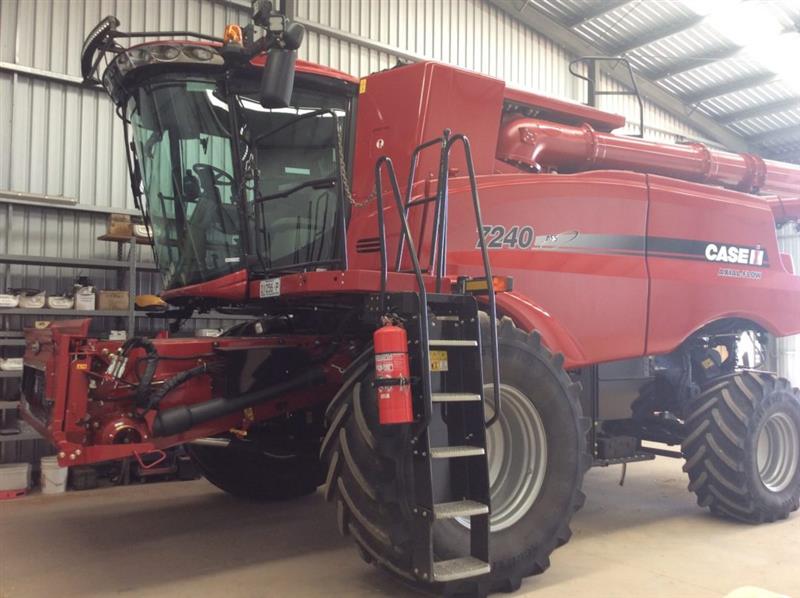 Photo 1. Case IH 7240 combine harvester