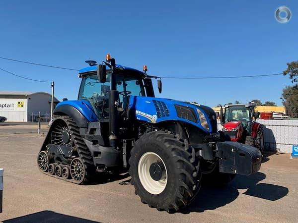 Photo 1. New Holland T8.435 Smart Trax tractor