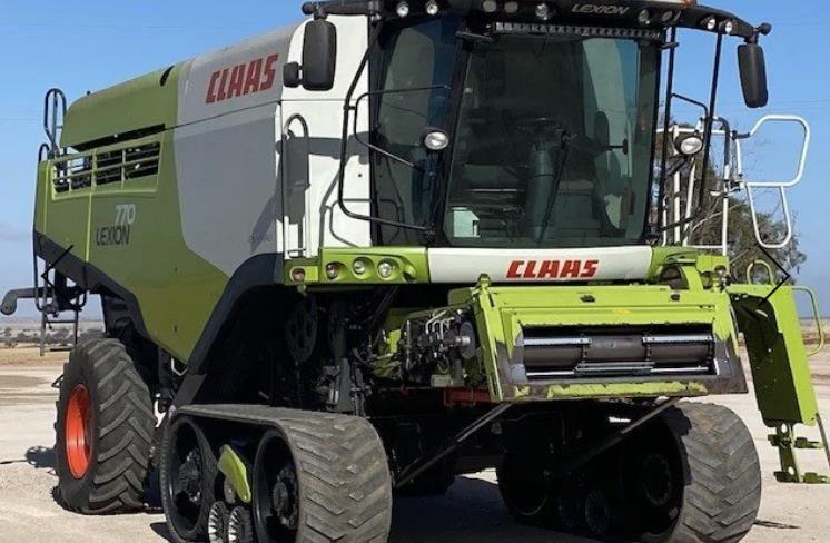 Lexion 770TT combine harvester
