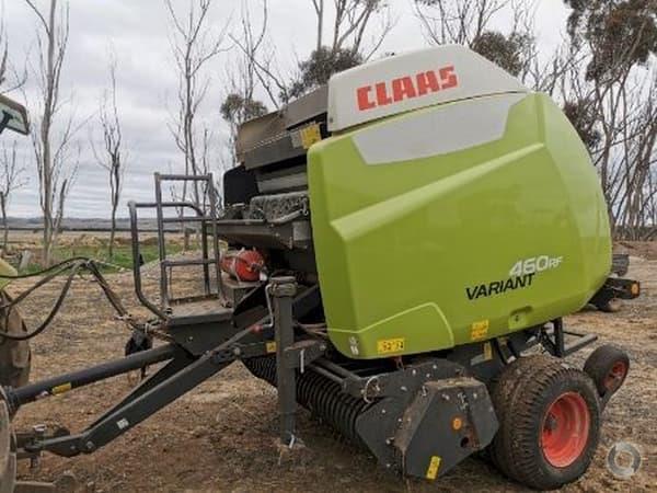 Photo 1. Claas Variant 460 round baler