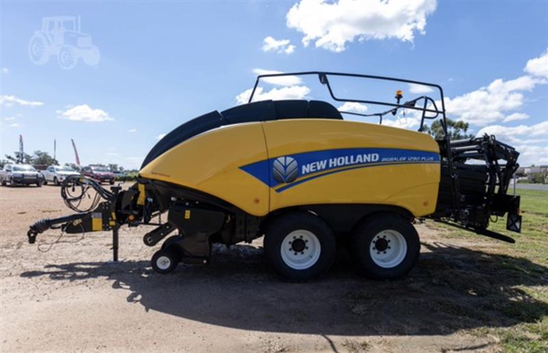 Photo 1. New Holland Big Baler 1290 Plus baler