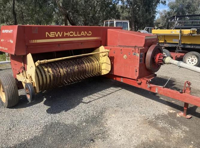 Photo 1. New Holland Super 417 small square baler