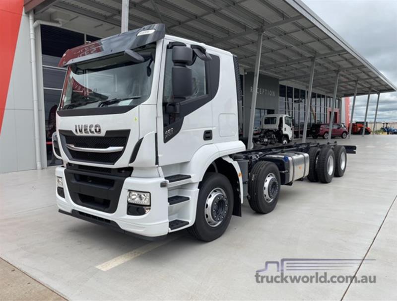 Iveco Stralis X-Way 460 Cab Chassis prime mover