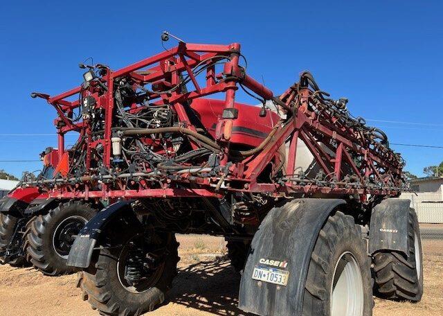 Photo 3. Case IH Patriot 4430 self propelled sprayer