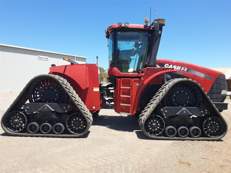 Photo 4. Case IH Steiger 500 Rowtrac tracked tractor