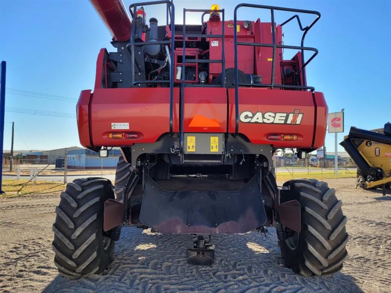 Photo 5. Case IH 6140 Axial Flow combine harvester