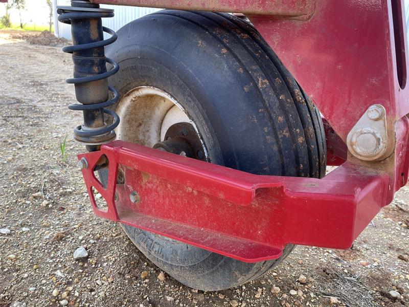 Photo 2. Croplands Weedit boom sprayer