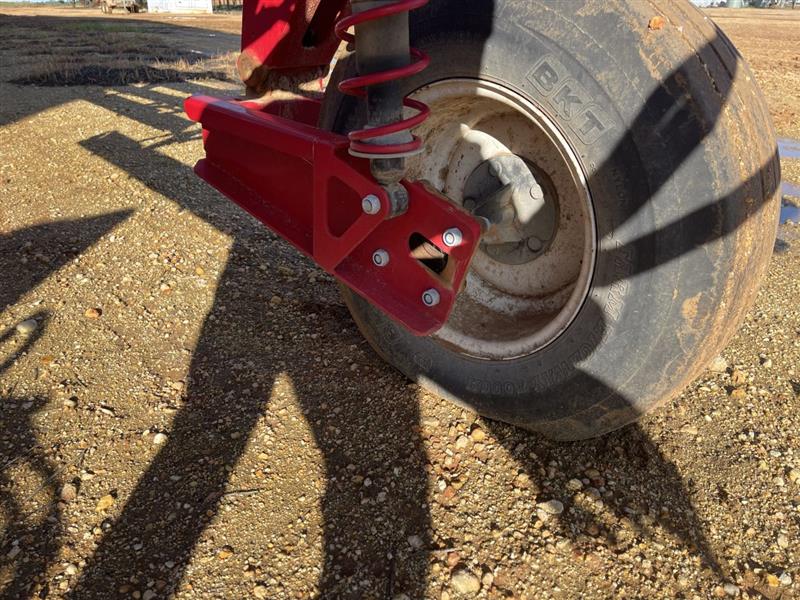 Photo 4. Croplands Weedit boom sprayer