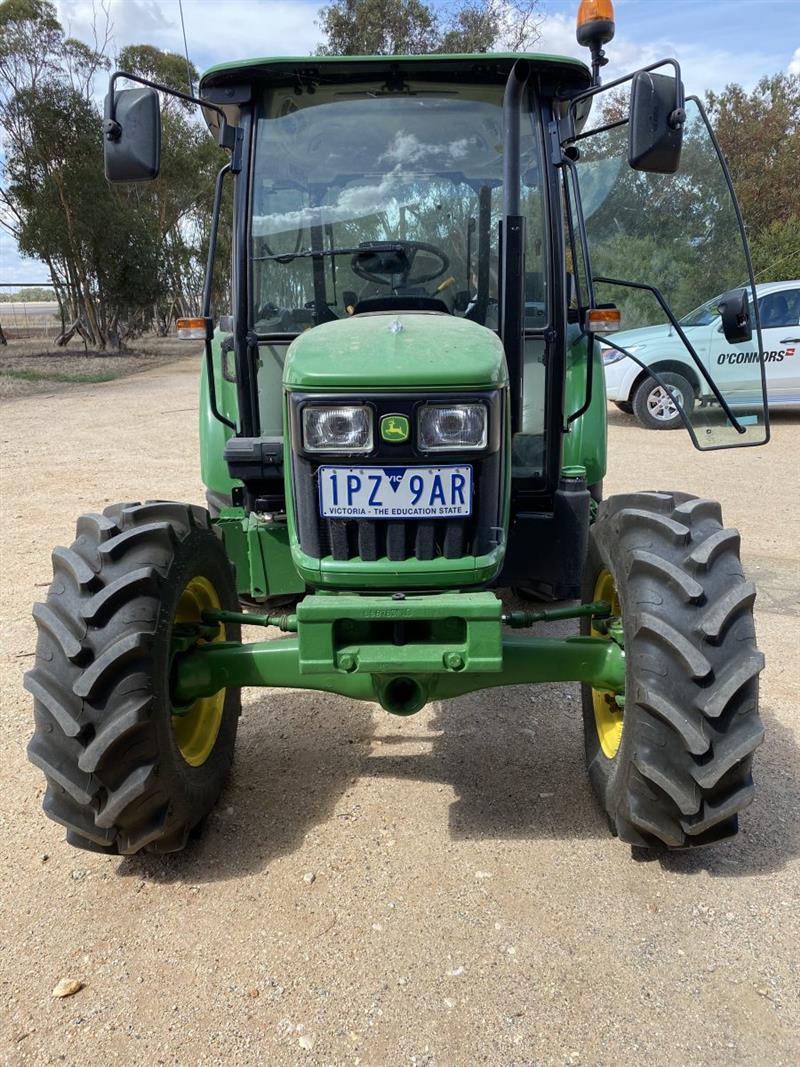 Photo 2. John Deere 5055E tractor