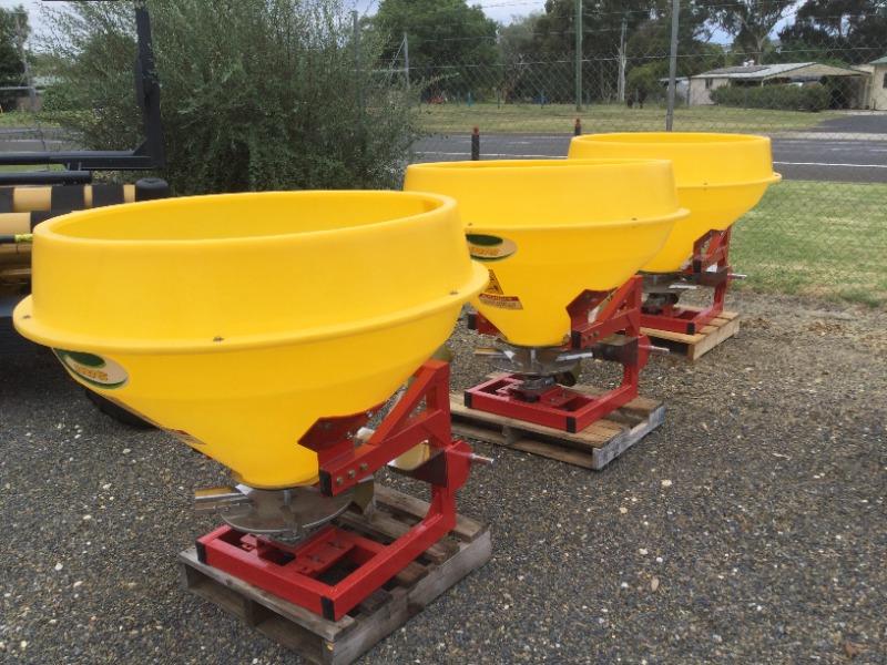 Photo 3. 2022 Iris KS530 Linkage Conical Spreader