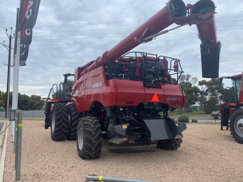 Photo 2. Case IH 9250 combine harvester