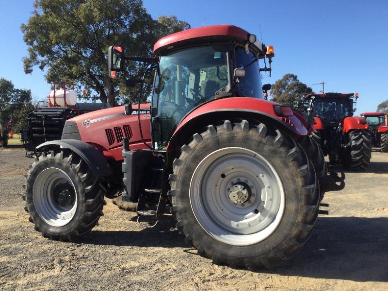 Photo 2. Case IH Puma 165 CVT Cab Tractor