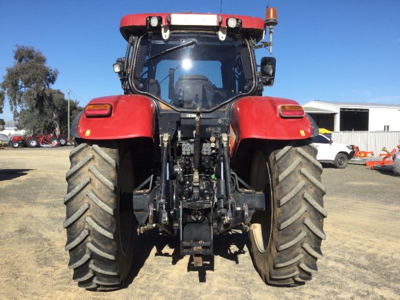 Photo 4. Case IH Puma 165 CVT Cab Tractor