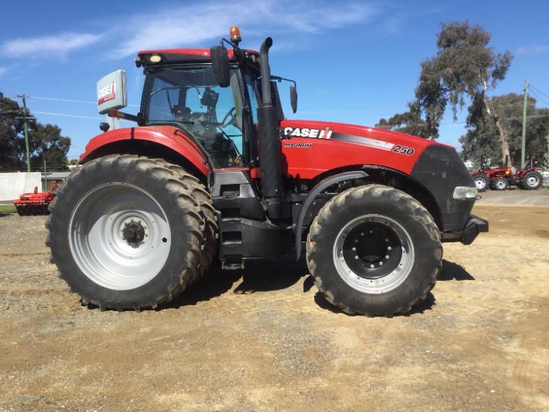 Photo 3. 2015 Case Ih Magnum 250 Ultimate Tractor