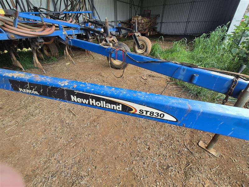 Photo 4. Flexi-Coil ST830 Bar