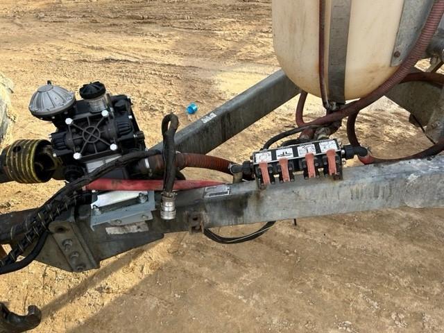 Photo 4. Silvan 4000L trailing sprayer