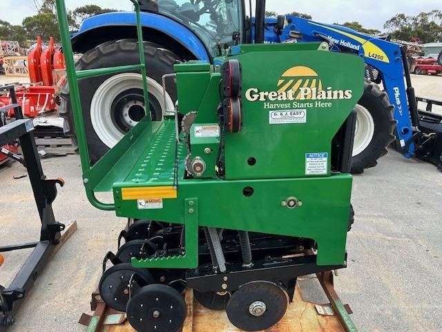 Photo 4. Great Plains 3P-600 airseeder