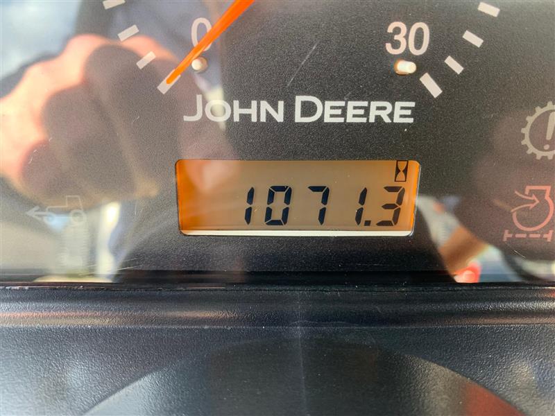 Photo 4. John Deere 4720 non cab tractor