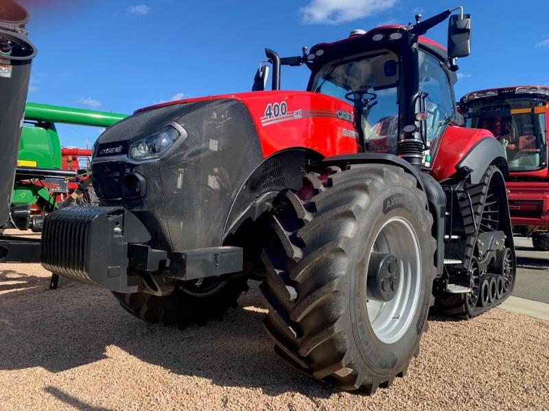 Photo 2. CASE IH Magnum Rowtrac 400 FWA Tractor