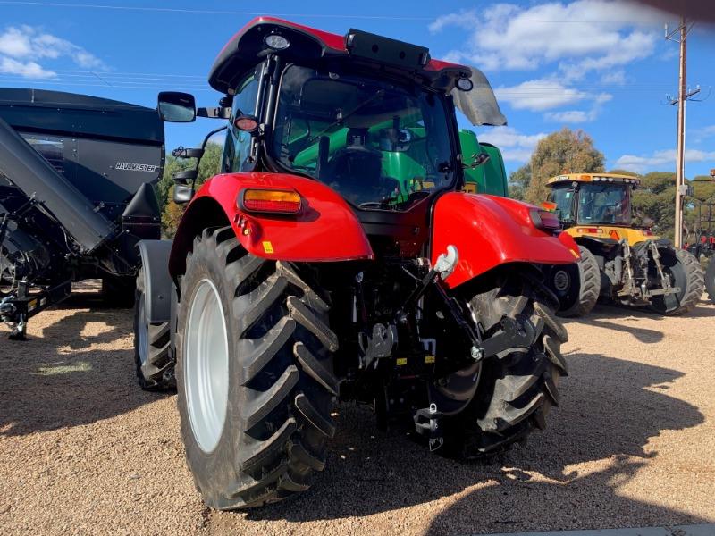 Photo 3. Case IH Maxxum 140 FWA Tractor