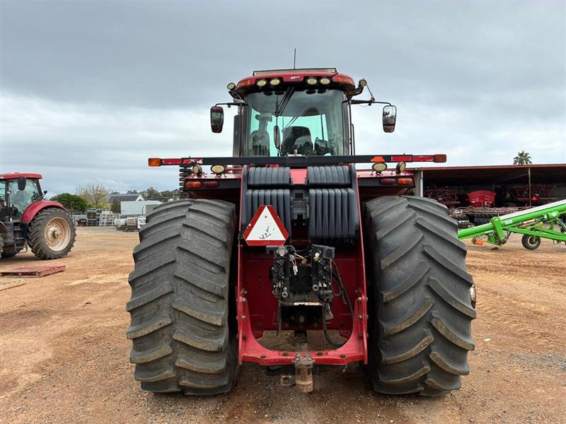 Photo 4. Case IH Steiger 600 tractor