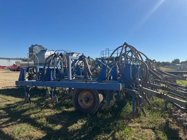 Photo 2. Gason 8/4000 airseeder