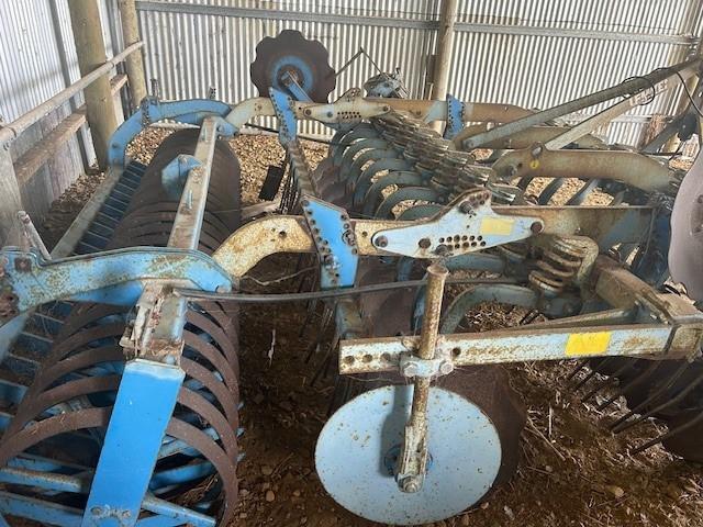 Photo 3. Lemken Rubin 9/300 harrow