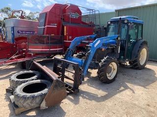 Photo 2. New Holland TN90F tractor