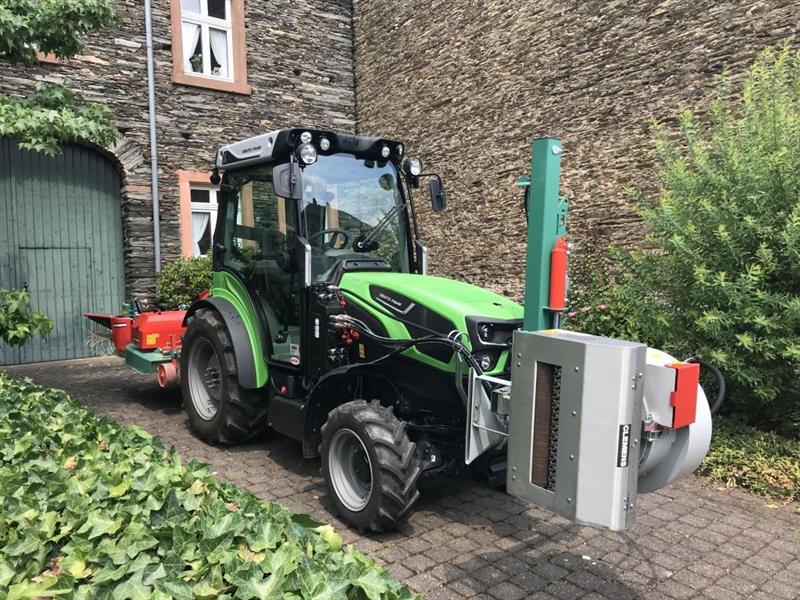 Photo 2. Clemens Leaf Remover