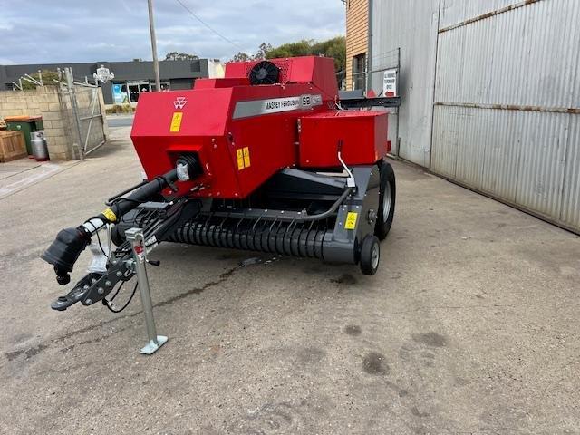 Photo 3. Massey Ferguson 1840 square baler