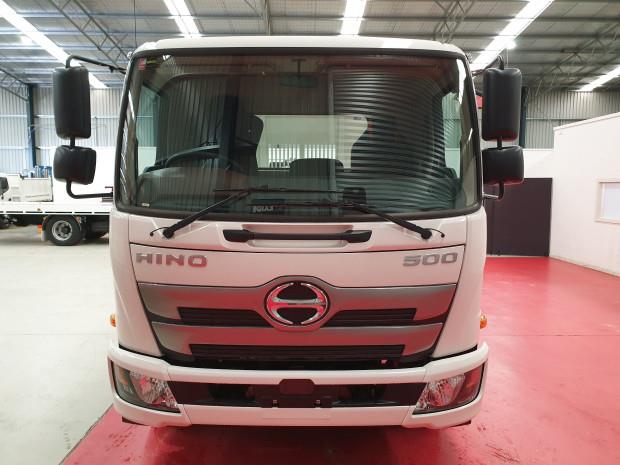 Photo 2. Hino FC 1124 Tipper