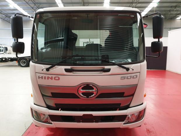 Photo 2. Hino FC 1124 Tipper