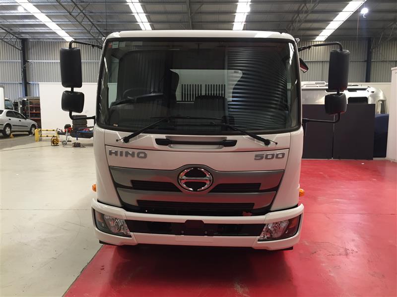 Photo 2. Hino FC 1124 Tipper