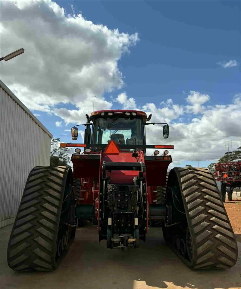 Photo 2. Case IH steiger 500 rowtrac CVT tractor