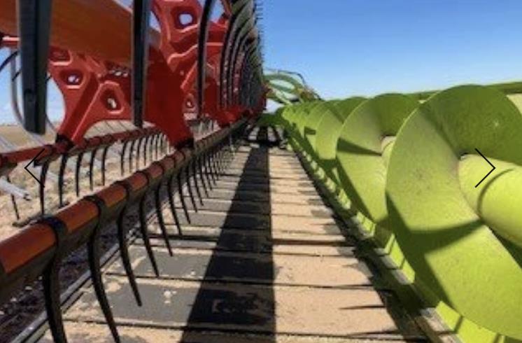 Photo 2. Convio Flex 45' harvester front