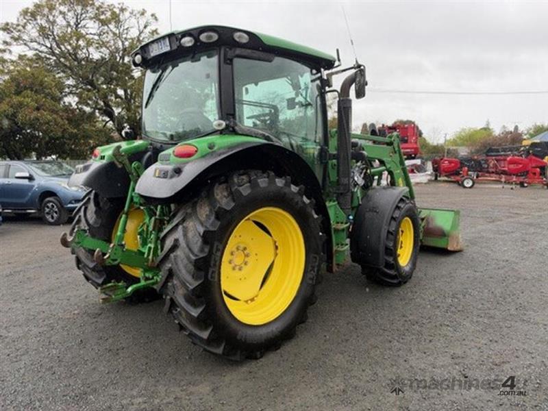 Photo 2. John Deere 6115R