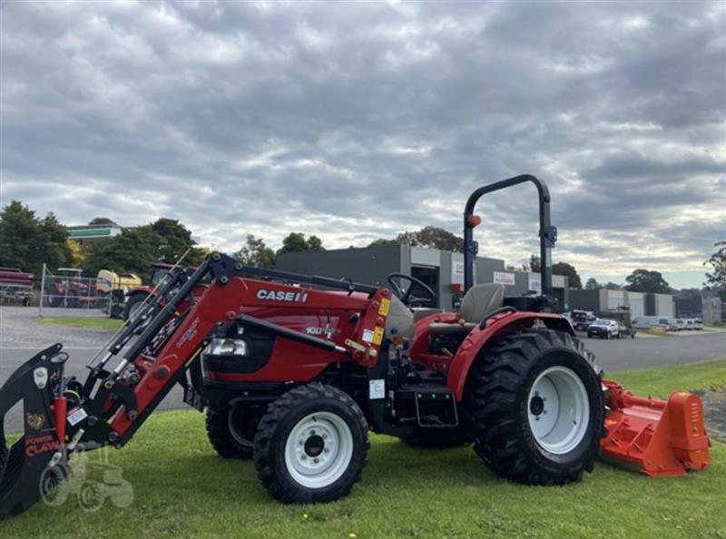 Photo 2. Case IH Farmall 35B tractor