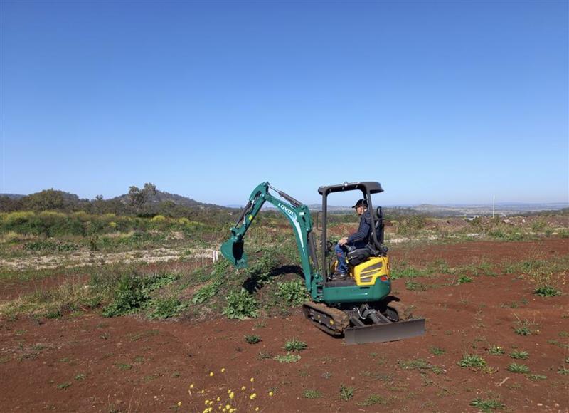 Photo 2. Lovol 1.8 Tonne Excavator