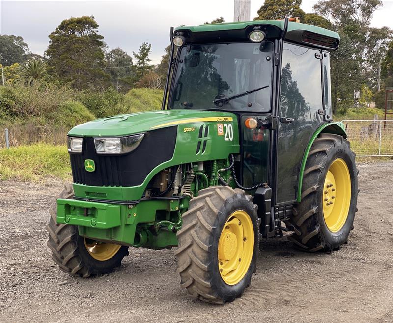 Photo 2. John Deere 5100GF cabin tractor