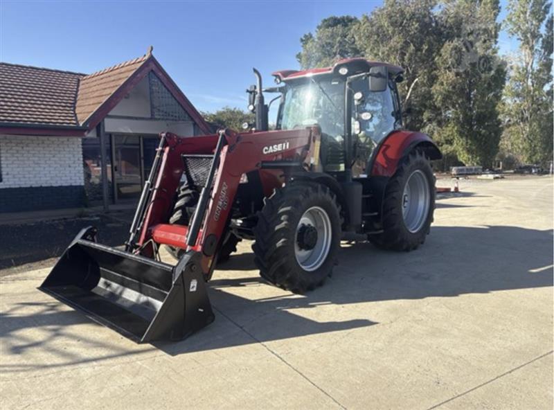 Photo 2. Case IH Maxxum 140 tractor