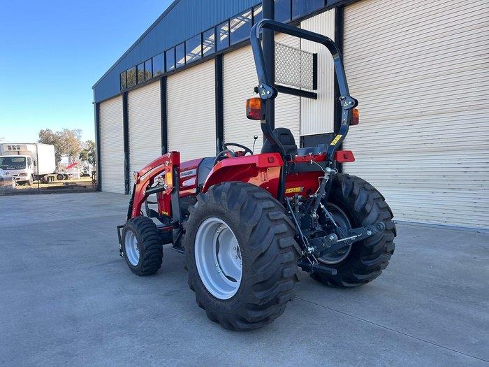 Photo 2. Massey Ferguson 2850E Compact Tractor